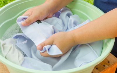 Lavar la ropa con agua fría vs con agua caliente ¿Cuál es la mejor opción?